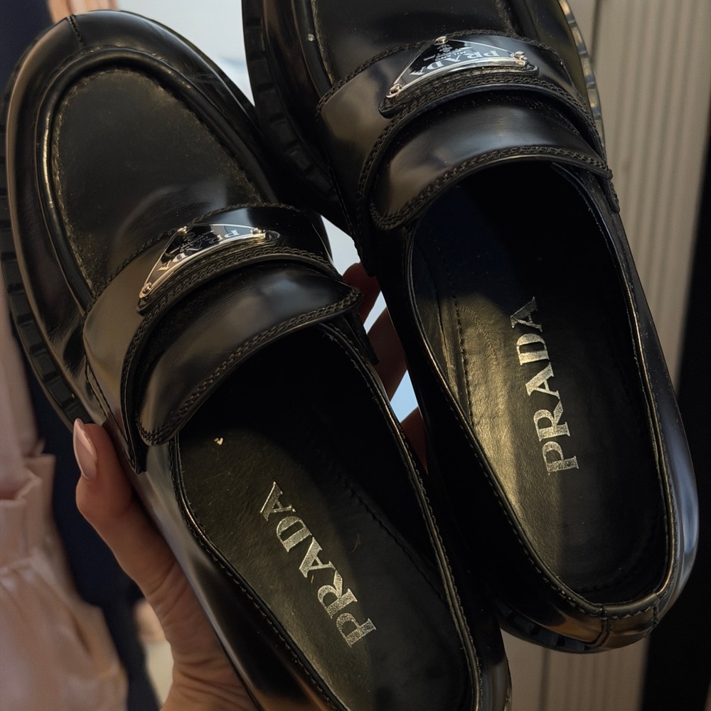 Prada Black Patent Leather women’s Loafers - Picture 11 of 14